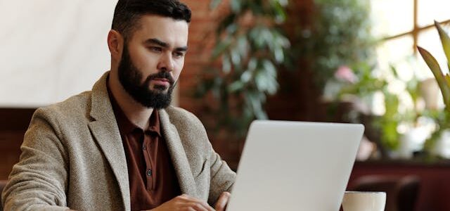 Why Many IT Professionals Move Into Cybersecurity Why Many IT Professionals Move Into Cybersecurity